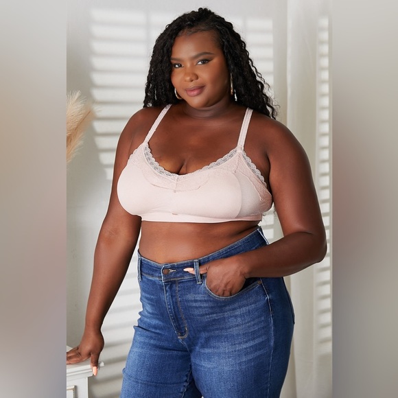 NEW**-JadyK Aribian Lace Trim Bralette OFFERS WELCOME - Picture 1 of 8